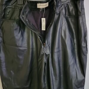 Madewell Perfect Vintage Straight Jeans (Faux leather edition) NWT- Size 32